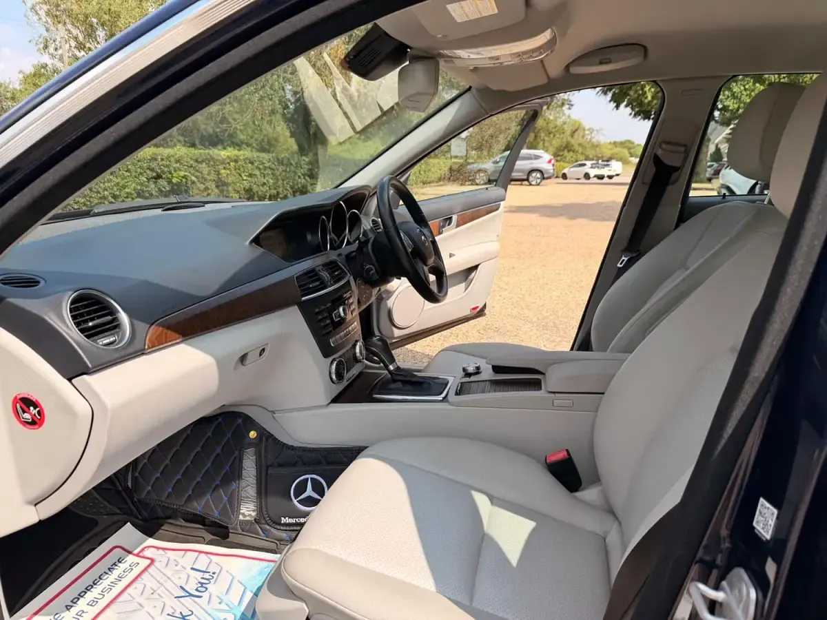 Used Mercedes C220 Elegance 2012 Blue Sedan