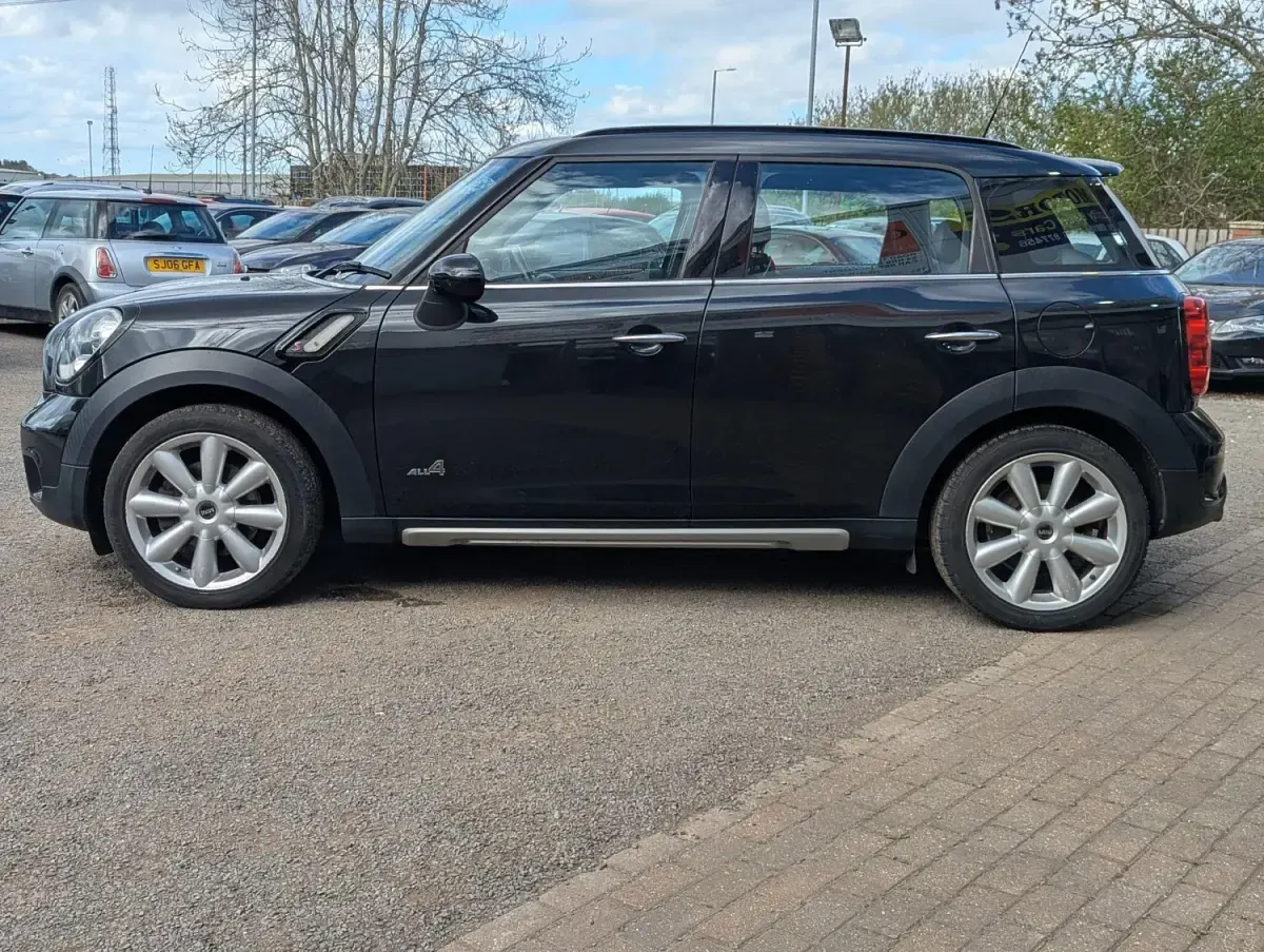 Begagnad Mini Cooper S 2015 Svart Halvkombi