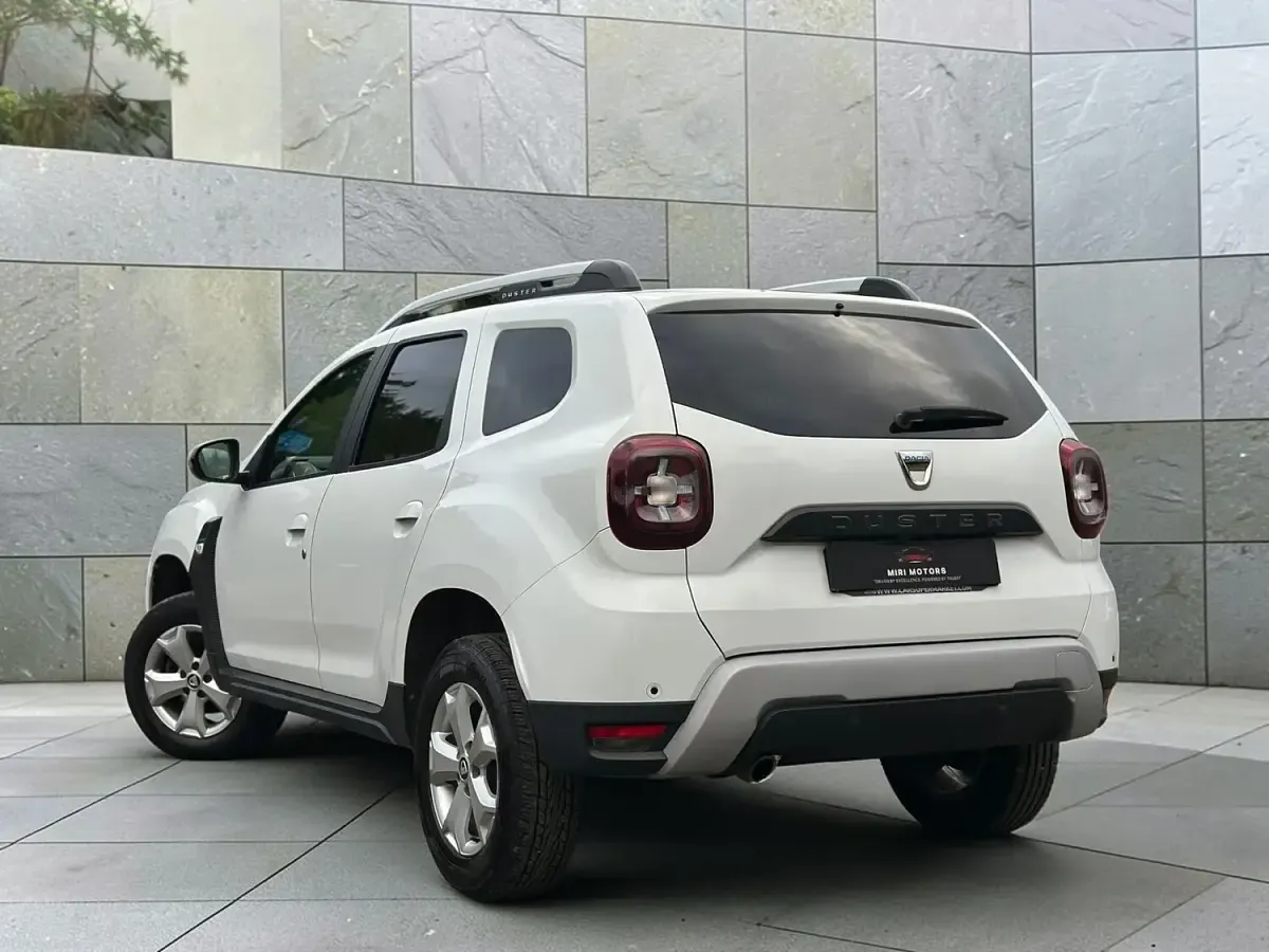 Used Dacia Duster Comfort 130 HP (95 kW) 2019 White SUV