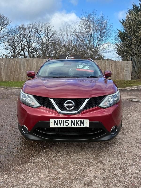 Used Nissan Qashqai Tekna 110 HP (80 kW) 2015 Red SUV