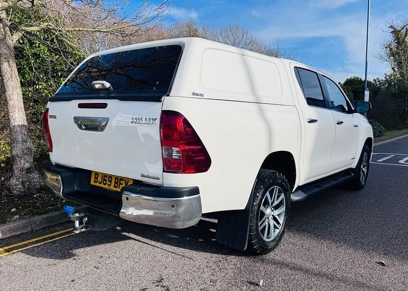 Used Toyota HiLux 2019 White Pickup