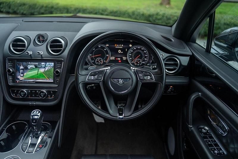 Used Bentley Bentayga 435 HP (319 kW) 2018 Black SUV