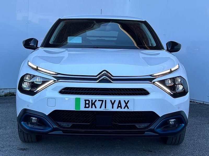 Used Citroën e-C4 Shine 100 kW (136 HP) 2021 White Hatchback