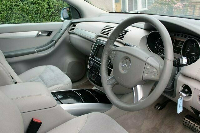 Begagnad Mercedes R320 SE 2007 Minibuss