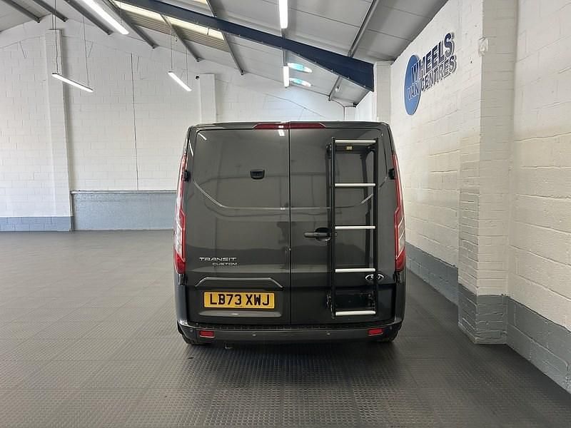 Used Ford Transit Custom Limited 130 HP (95 kW) 2023 Grey Van