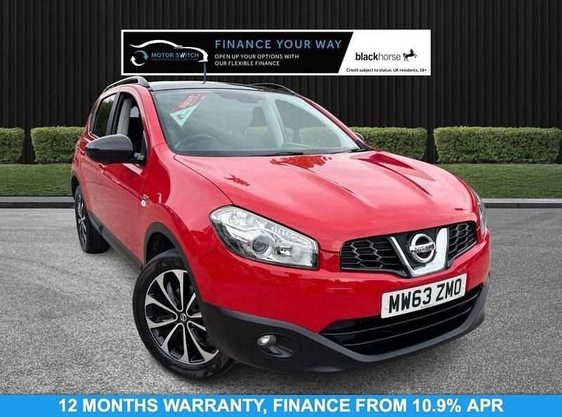 Red Used 2014 Nissan Qashqai 360º SUV | £5,695 (Good price) - Image 1/3