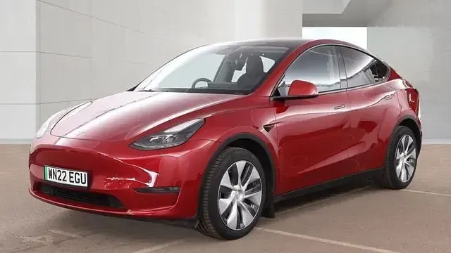 Used Tesla Model Y 282 kW (384 HP) 2022 Red SUV