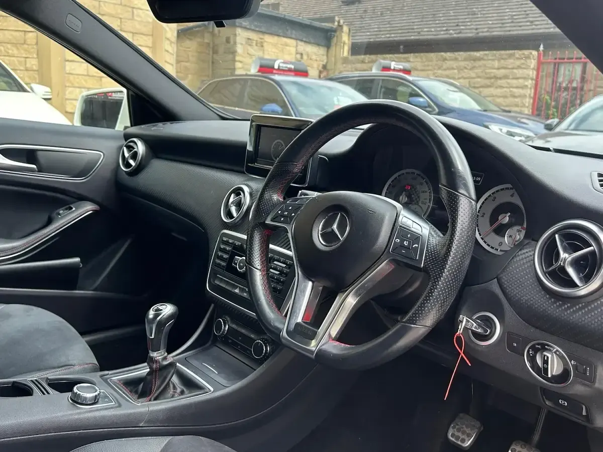Used Mercedes A180 AMG 2013 White Hatchback