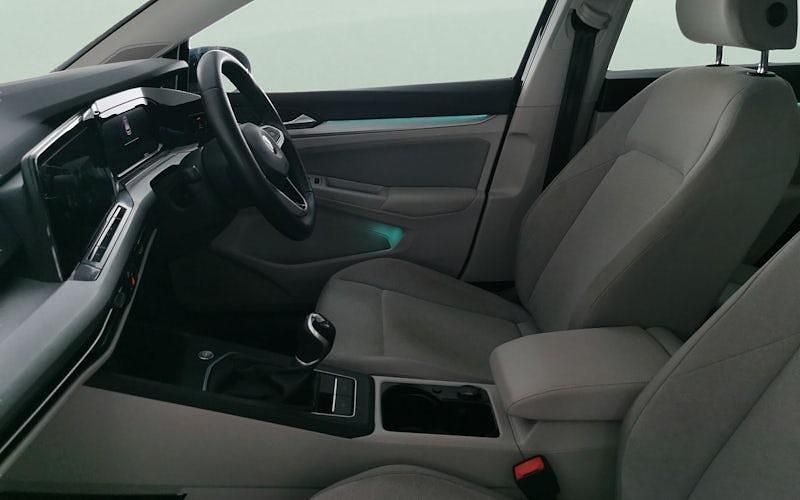 Used VW Golf VIII Life 131 HP (96 kW) 2024 Hatchback