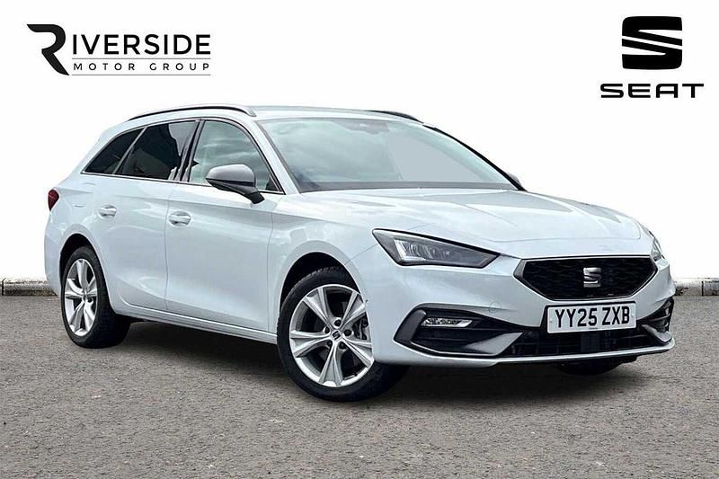 Glacial white Used 2025 Seat Leon FR Estate | £24,790 (Expensive) - Image 1/4