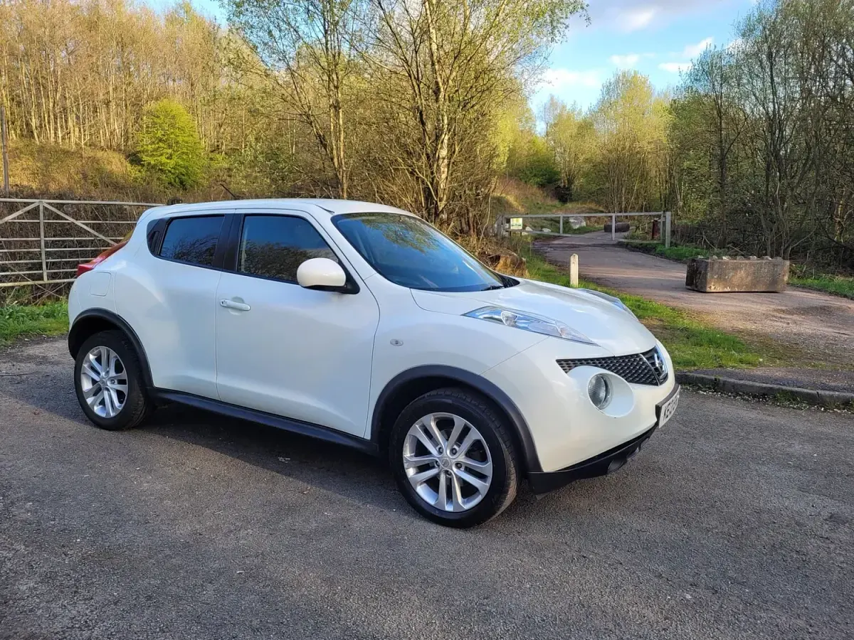 Used Nissan Juke Acenta 117 HP (86 kW) 2013 White SUV