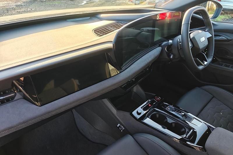 Used Audi A6 e-tron Black Edition 339 kW (462 HP) 2025 Grey Estate