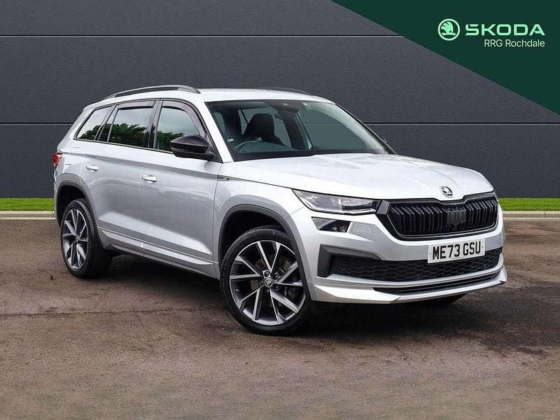 Brilliant silver metallic Used 2024 Skoda Kodiaq SportLine SUV | £31,700 (Fair price) - Image 1/4