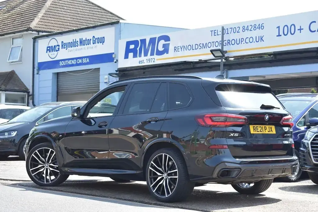Używany BMW X5 M Sport 340 KM (250 kW) 2021 Czarny SUV