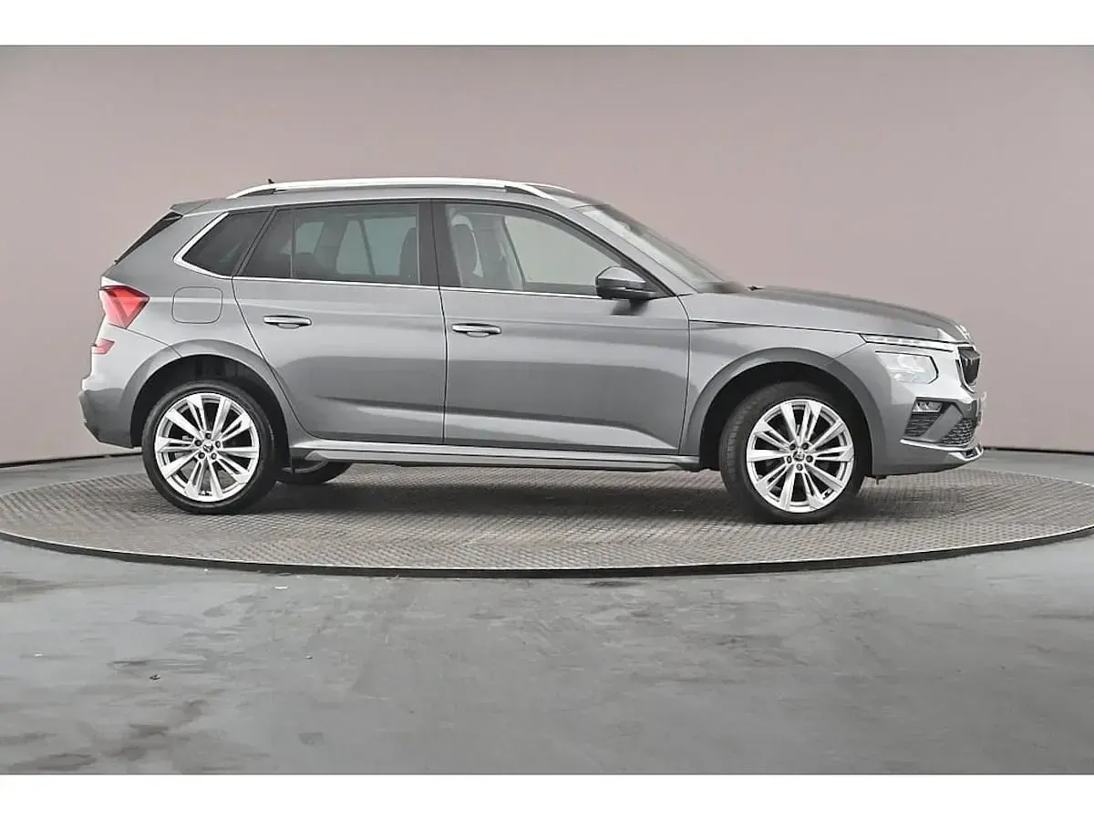Used Skoda Kamiq SE L 85 HP (62 kW) 2024 Graphite grey metallic SUV