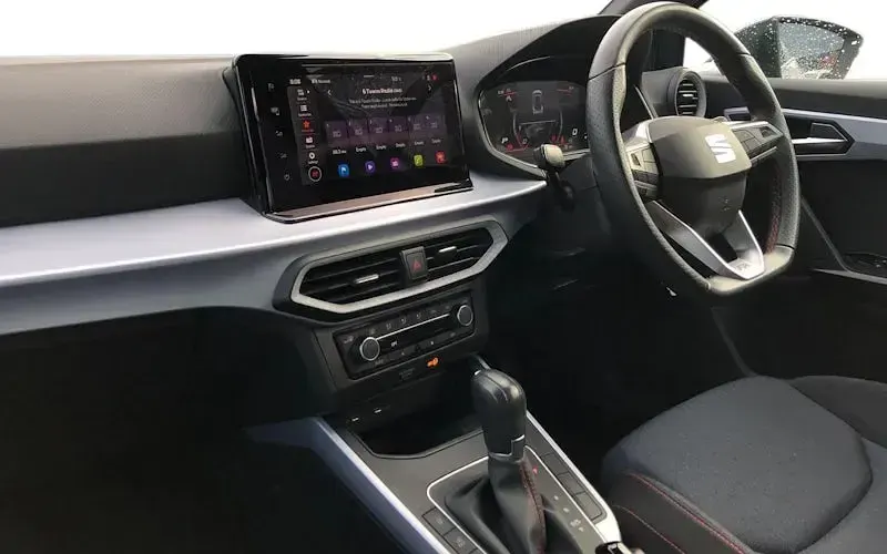 Używany Seat Arona FR 150 KM (110 kW) 2025 SUV