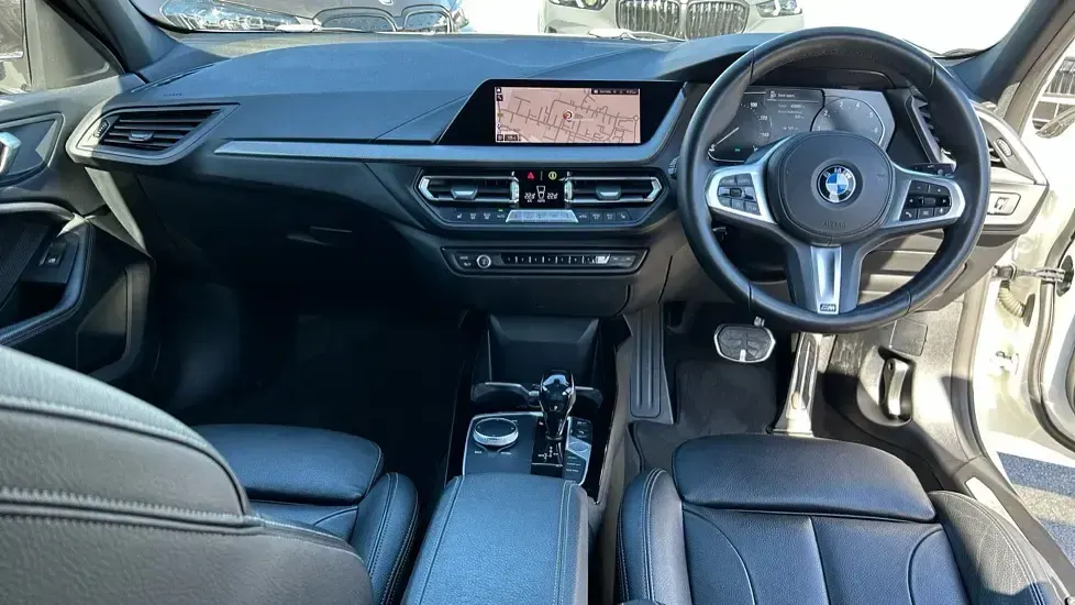 Used BMW 118 M Sport 140 HP (102 kW) 2020 White Hatchback