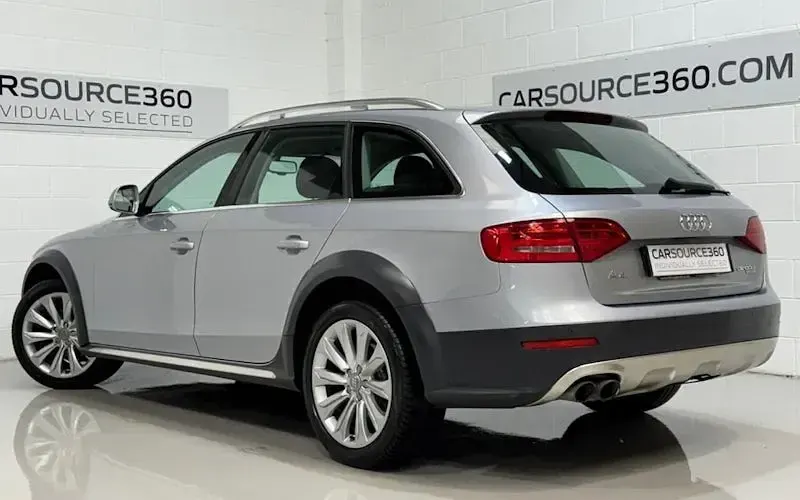 Begagnad Audi A4 Allroad Design 177 HK (130 kW) 2014 Silver Kombi