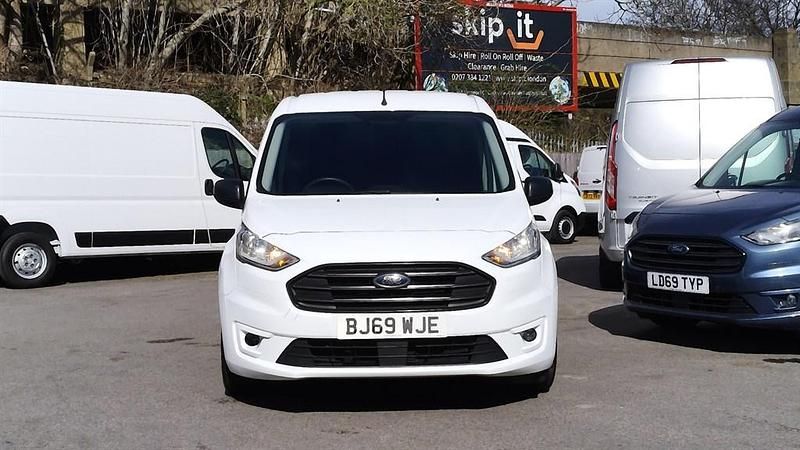 Usado Ford Transit Trend 2019 Blanco Familiar