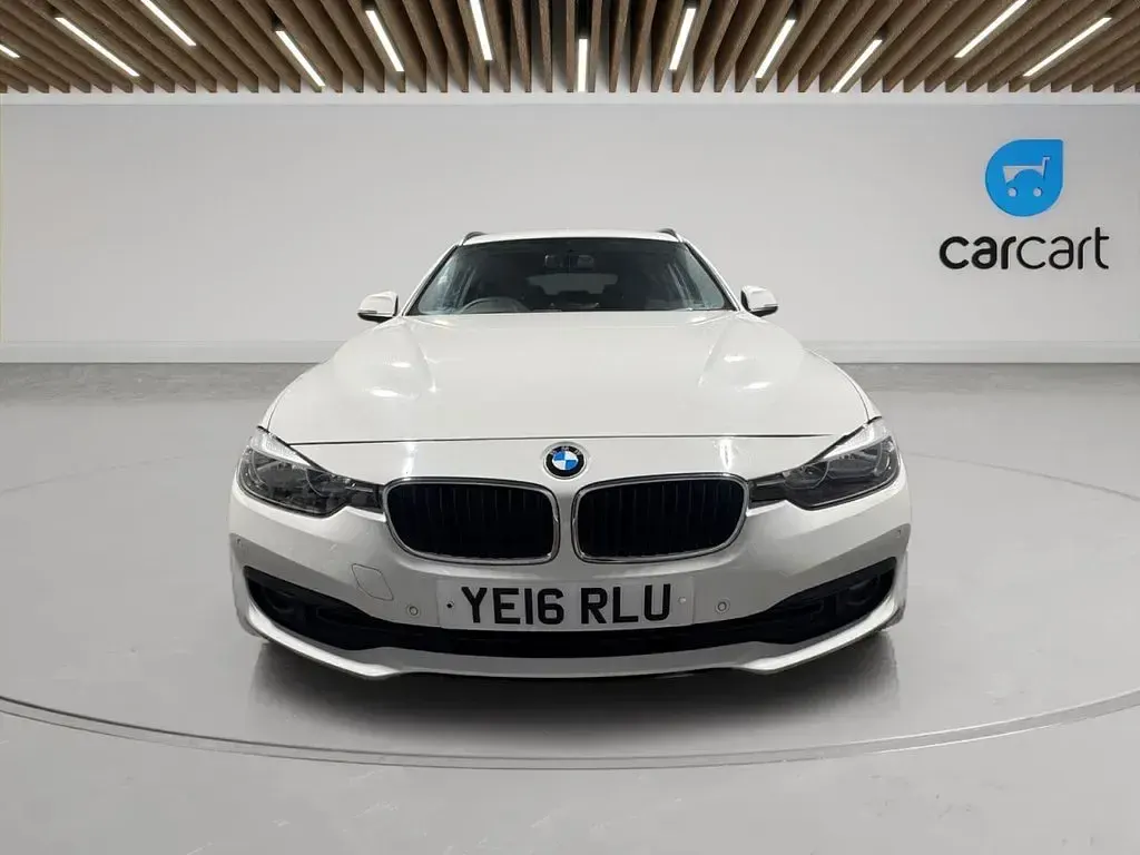 Used BMW 318 Comfort Edition 150 HP (110 kW) 2016 White Estate