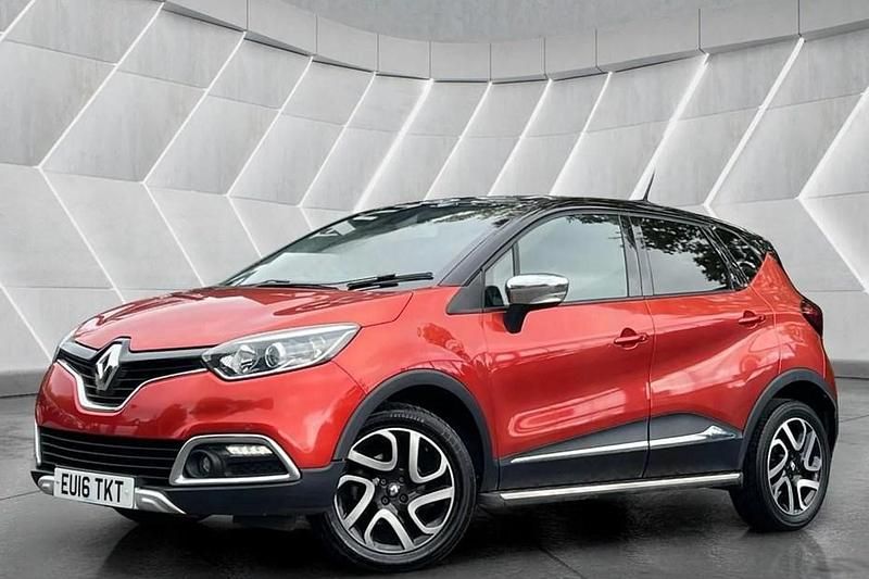 Red/black Used 2016 Renault Captur Signature SUV | £8,750 (Fair price) - Image 1/1