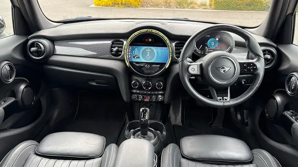 Used Mini Cooper Exclusive 134 HP (98 kW) 2023 Grey Hatchback