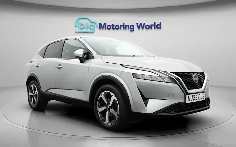 Used Nissan Qashqai N-Connecta 140 HP (102 kW) 2023 Silver SUV