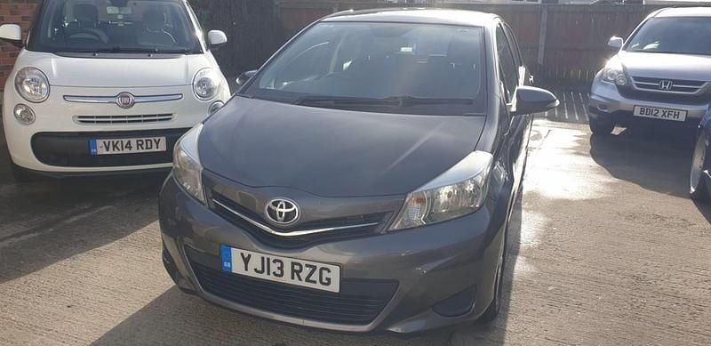 Used Toyota Yaris 2013 Grey Hatchback