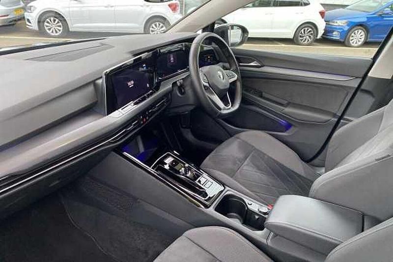 Second-hand VW Golf VIII Style 204 CP (150 kW) 2022 Gri Hatchback