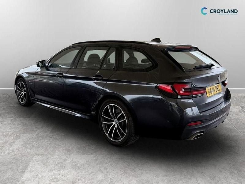 Begagnad BMW 530e M Sport 2022 Grå Kombi
