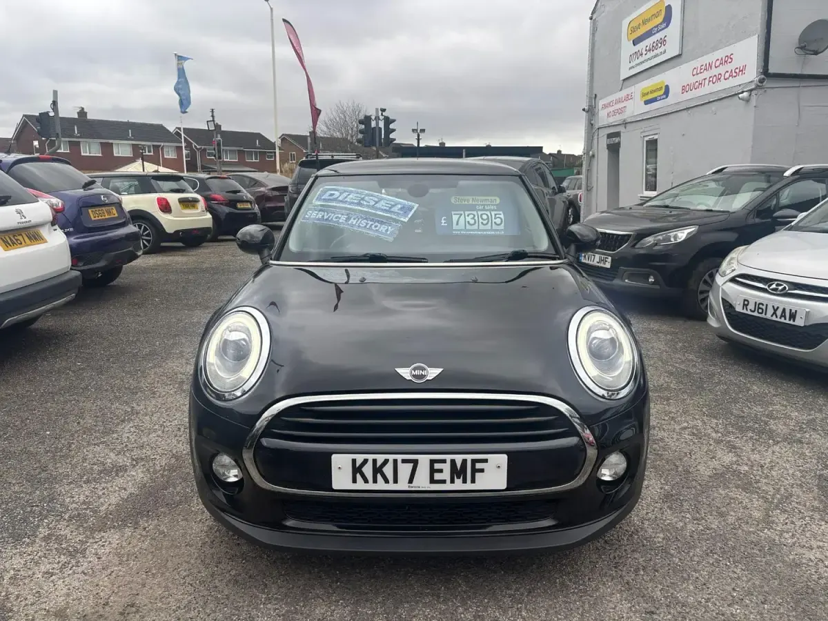 Używany Mini Cooper D Hatch 116 KM (85 kW) 2017 Czarny Hatchback