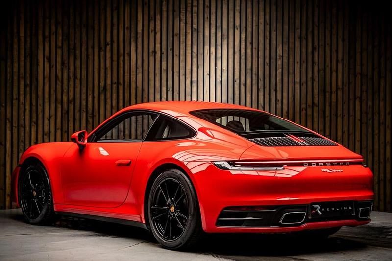 Second-hand Porsche 911 Carrera 385 CP (283 kW) 2021 Roșu Coupe