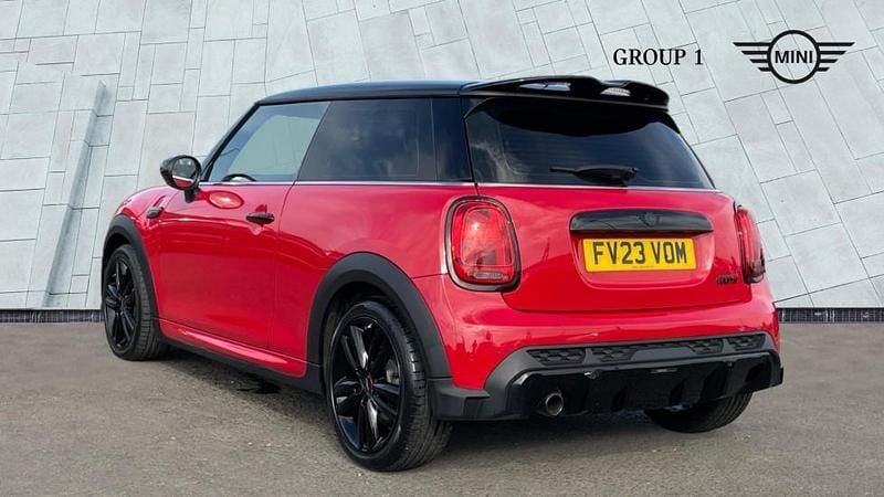 Used Mini Cooper Hatch 134 HP (98 kW) 2023 Red Hatchback