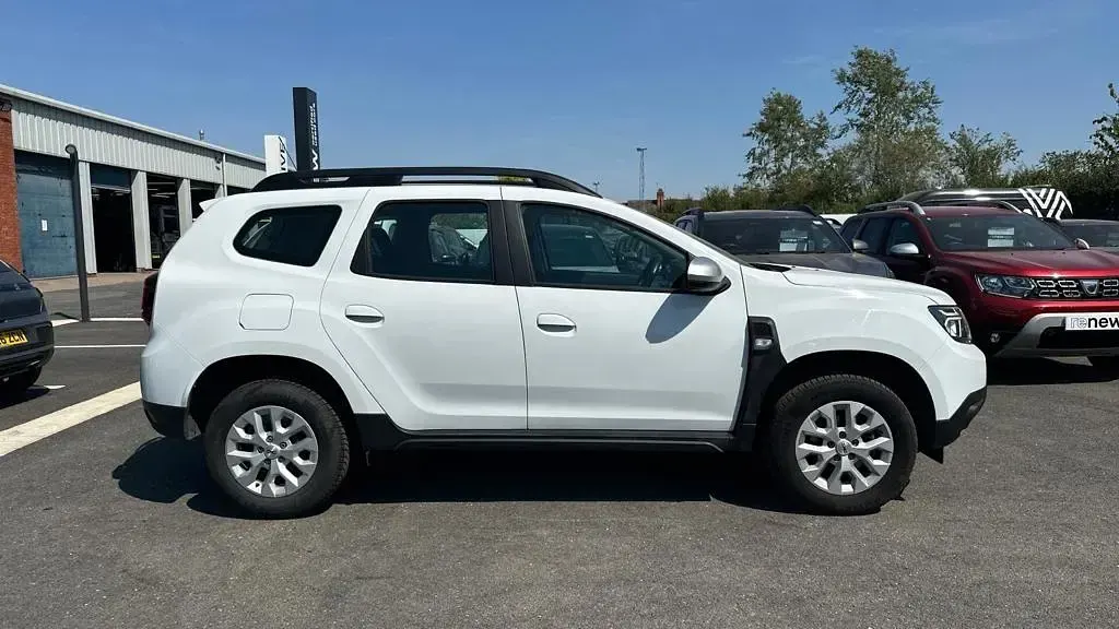 Used Dacia Duster Expression 90 HP (66 kW) 2023 White SUV