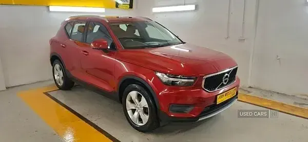 Used Volvo XC40 Momentum 2020 Red SUV