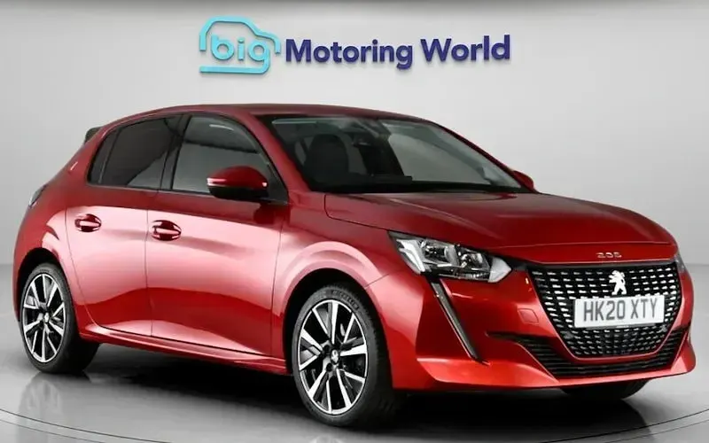 Used Peugeot 208 Allure 131 HP (96 kW) 2020 Hatchback