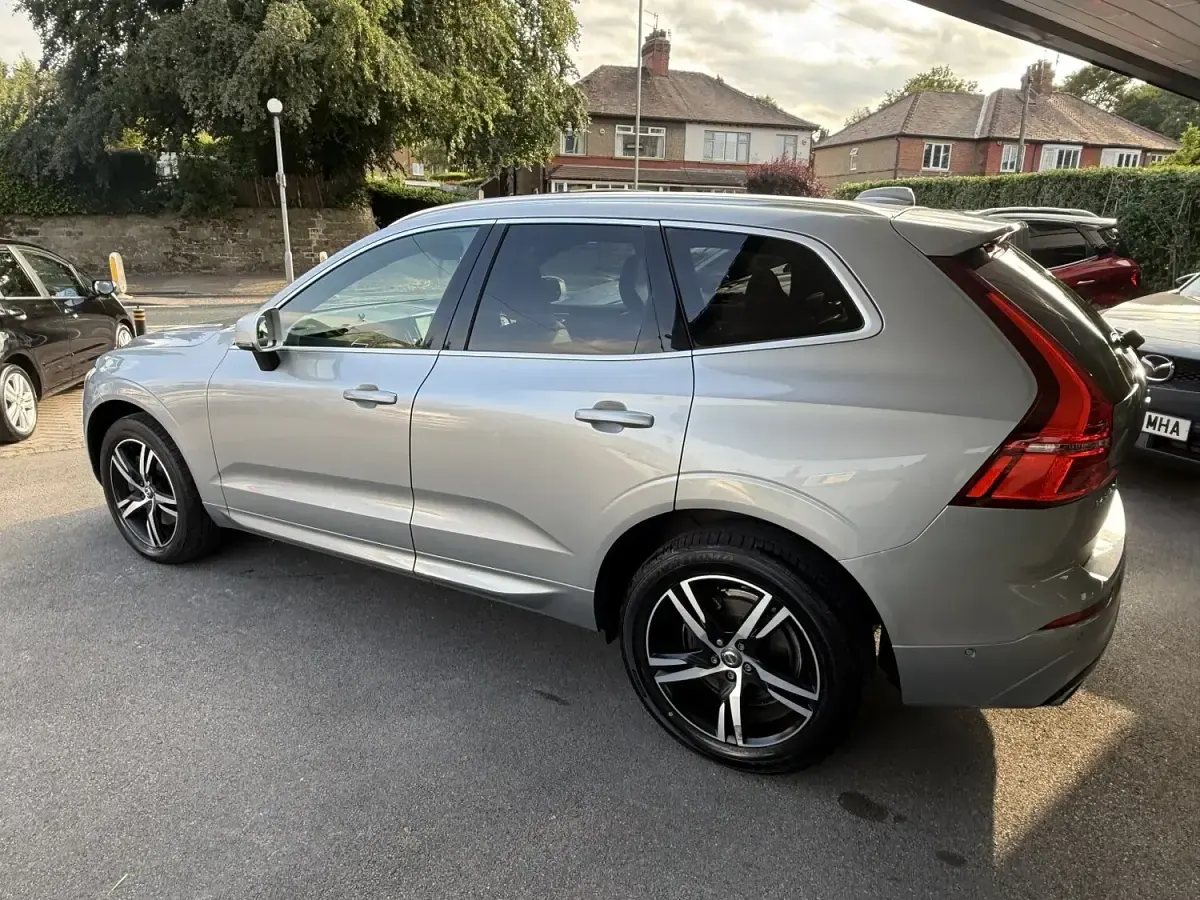 Used Volvo XC60 R-Design 2018 Silver SUV