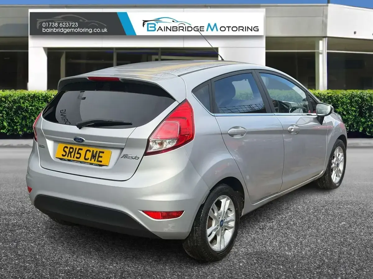 Used Ford Fiesta Zetec 2015 Silver Hatchback