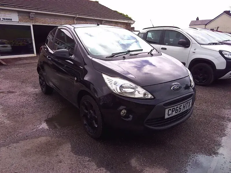 Used Ford Ka Zetec 69 HP (50 kW) 2015 Black Hatchback