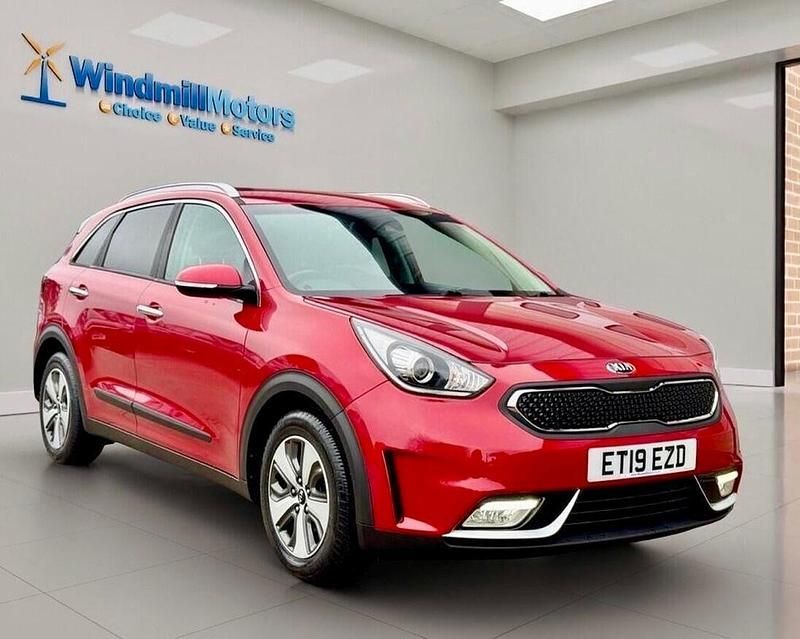 Used Kia Niro 139 HP (102 kW) 2019 Red SUV