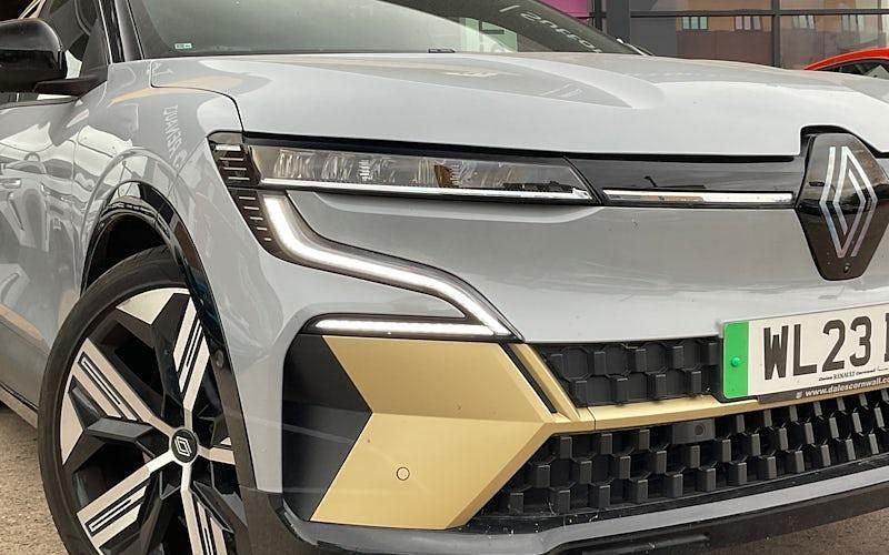 Used Renault Megane E-Tech Iconic 160 kW (218 HP) 2023 Hatchback