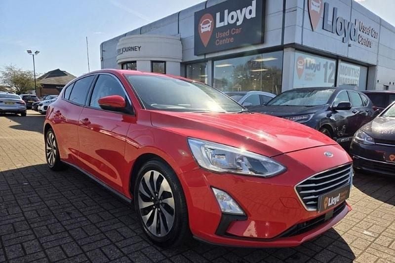 Used Ford Focus Zetec 125 HP (91 kW) 2019 Red Hatchback