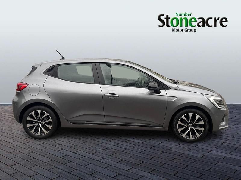 Used Renault Clio V Evolution 90 HP (66 kW) 2023 Grey Hatchback