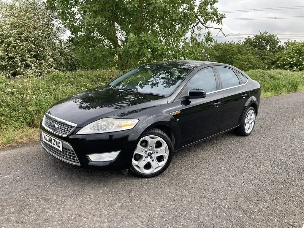 Second-hand Ford Mondeo Titanium X 140 CP (102 kW) 2008 Negru Hatchback