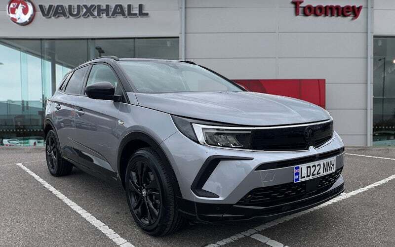 Used 2022 Vauxhall Grandland X SRi SUV | £17,990 (A bit pricey) - Image 1/4