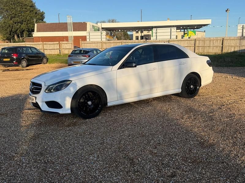 Used Mercedes E220 Premium 2015 White Sedan