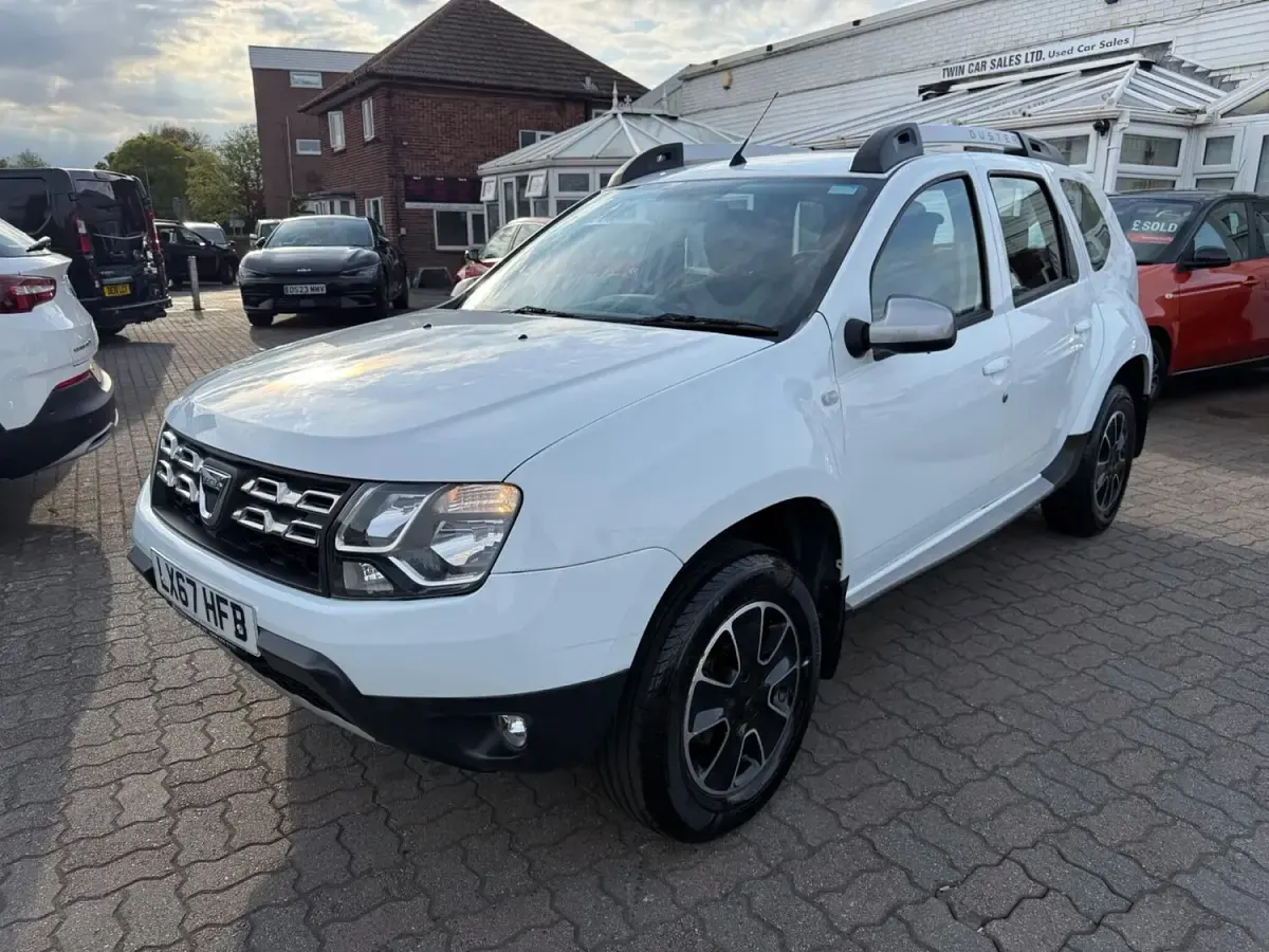 Used Dacia Duster Prestige 125 HP (91 kW) 2018 White SUV