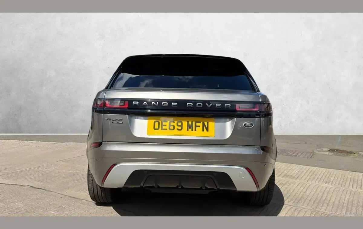 Used Land Rover Range Rover Velar HSE Dynamic 240 HP (176 kW) 2019 Silver SUV