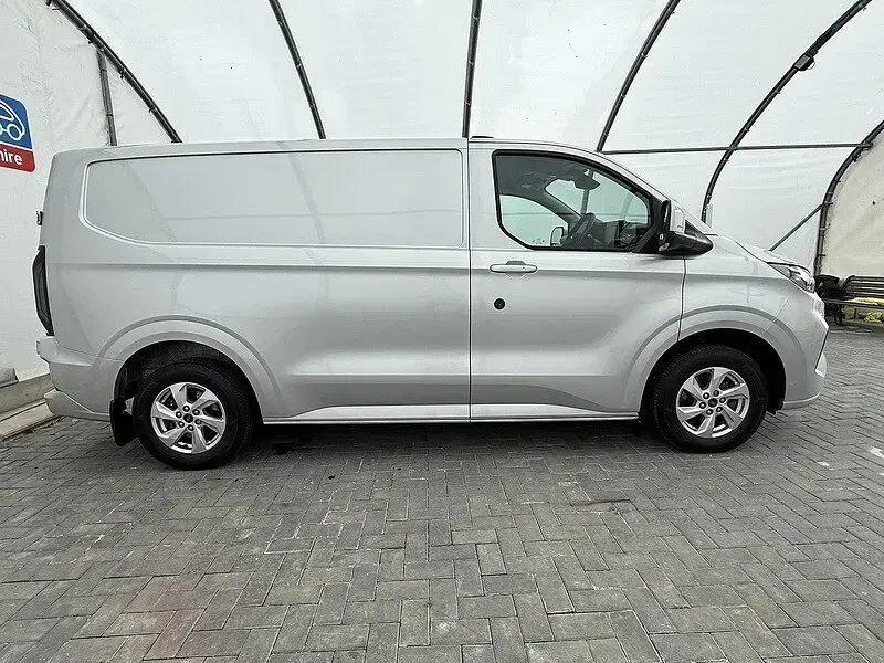Used Ford Transit Custom Limited 136 HP (100 kW) 2025 Silver Van