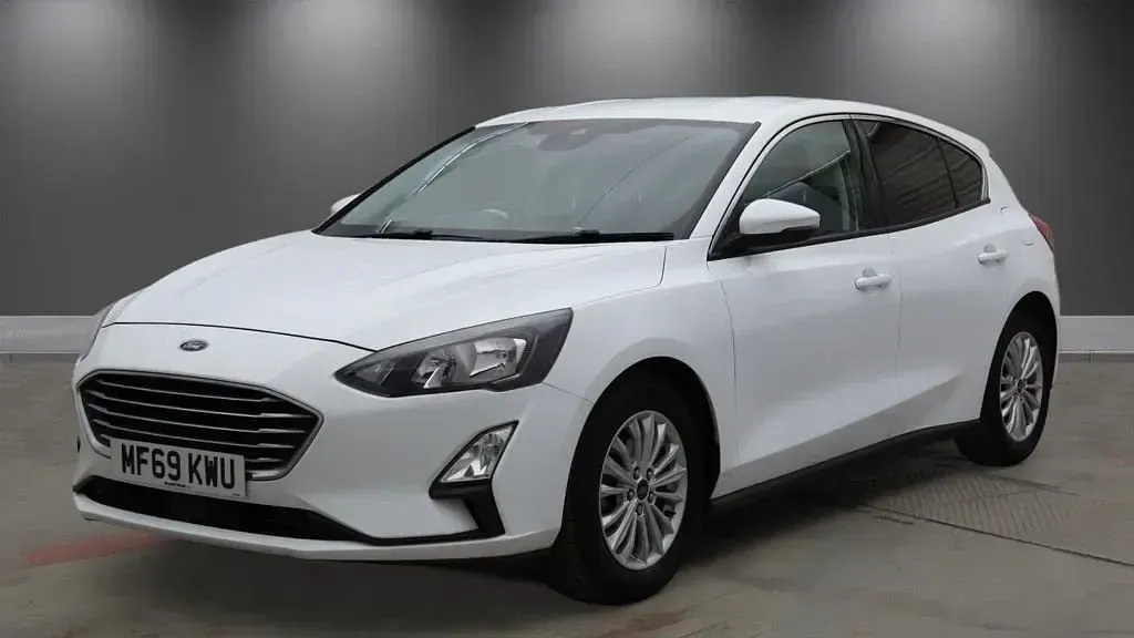 Used Ford Focus Titanium 125 HP (91 kW) 2019 White Hatchback